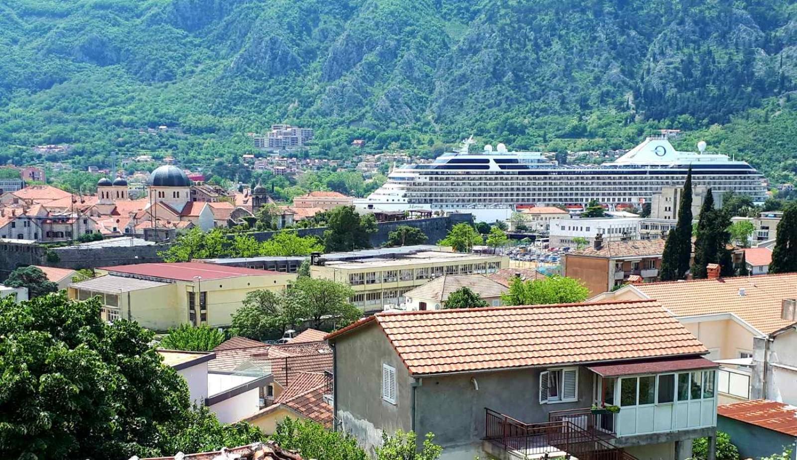 Red House Kotor