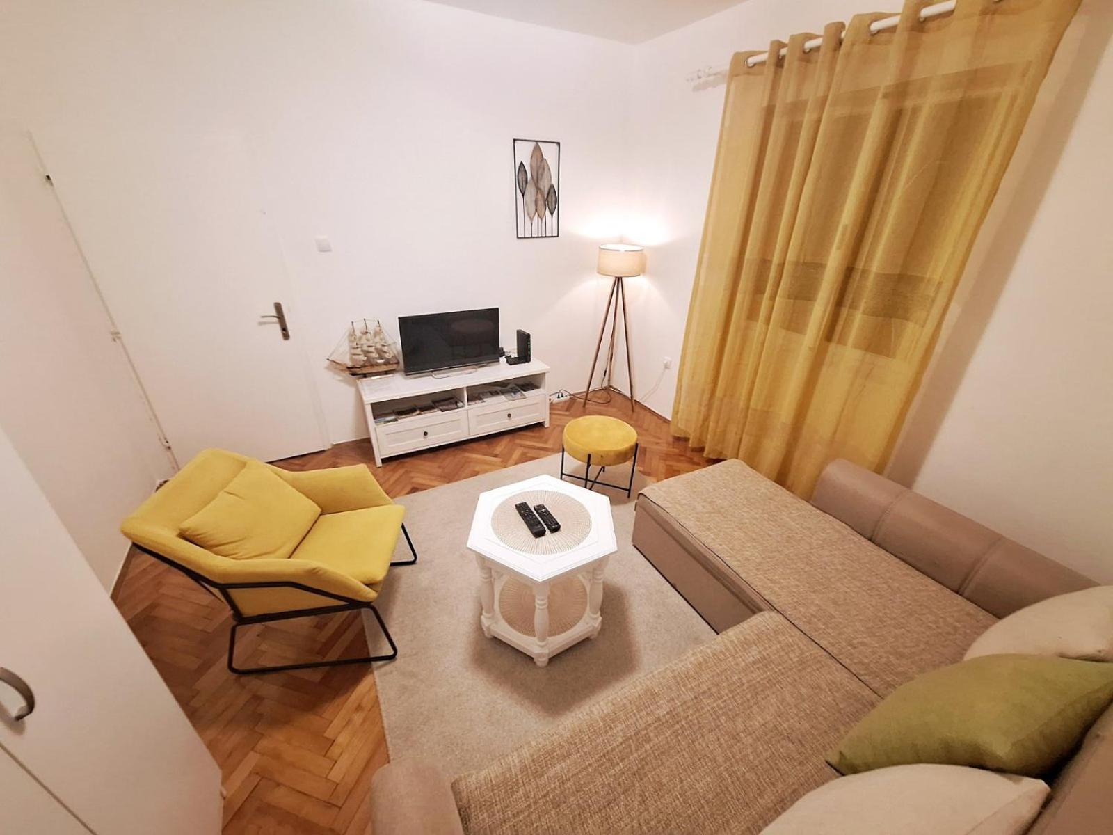 Apartment Red House