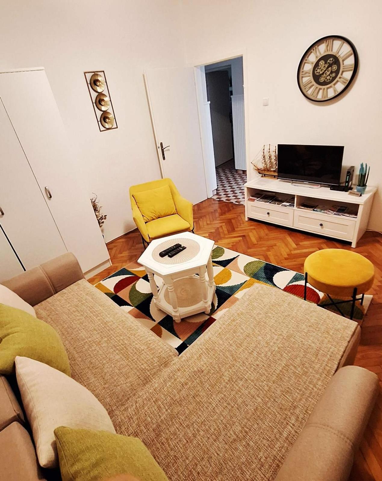 Daire Red House Kotor
